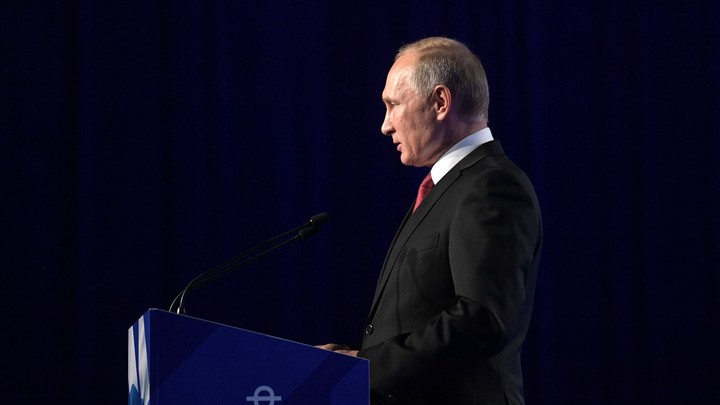 Путин предложил разработать проект антиметеоритной защиты планеты