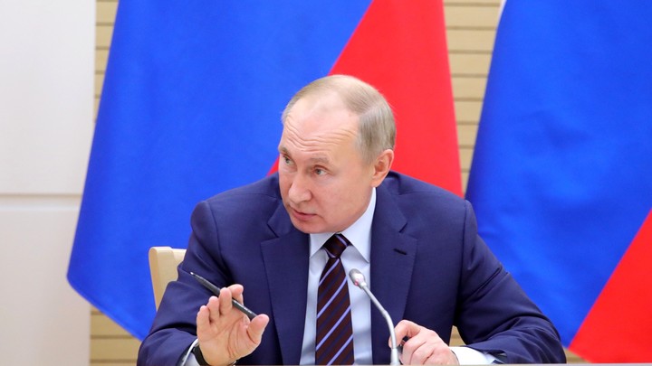 Никто не может просчитать Путина: Борец с коррупцией назвал причины отставки Чайки