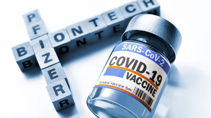 Как будто очень серьёзный грипп: Доброволец разоткровенничался после инъекции вакцины Pfizer