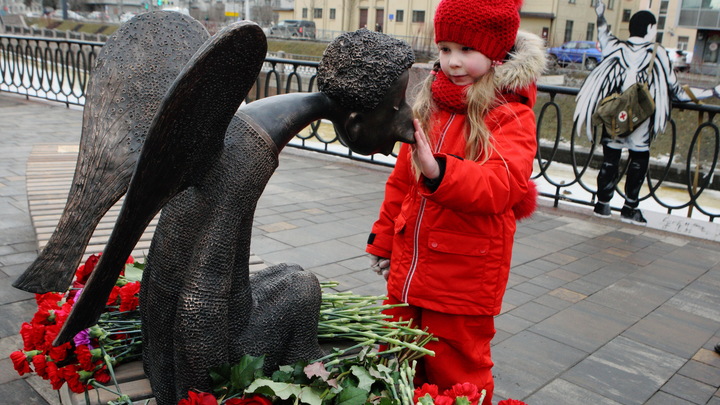 Почему COVID не трогает детей: Должны исправить ошибки предков