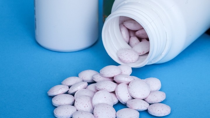 Молчали 40 лет: Вскрылась правда о лекарстве от язвы, которое провоцировало рак