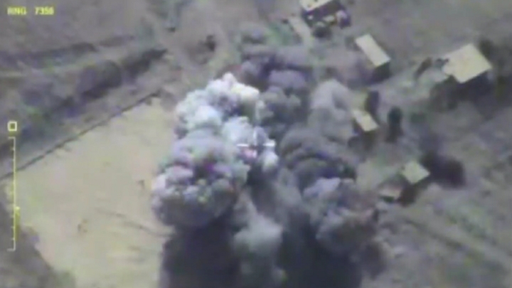 Камеры видеонаблюдения зафиксировали удар по военным объектам в Запорожье