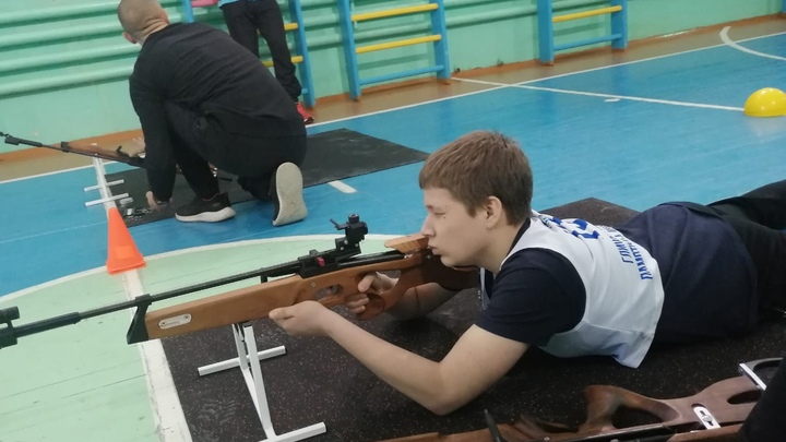 В Кургане школьники устроили Дуэльный поединок