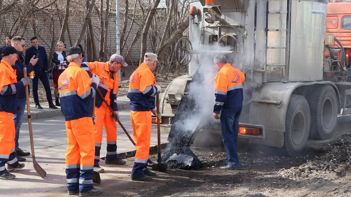 Самарским подрядчикам, строившим дороги, пригрозили прокуратурой
