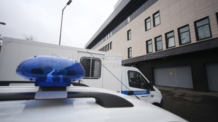 Там ещё продолжение было: Крики АУЕ и Жизнь ворам на празднике силовиков в Тюмени объяснили
