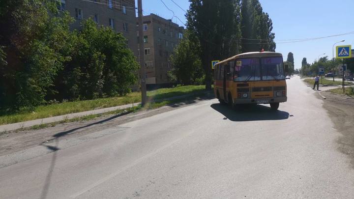 В Шахтах Ростовской области водитель школьного автобуса сбил девочку на переходе