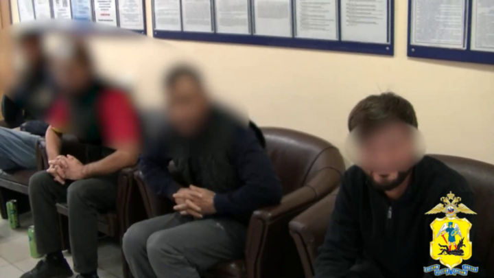 Из Москвы в Архангельск прибыл грузовик, битком набитый нелегалами из Таджикистана