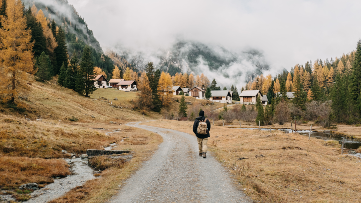 Зумеры ломают стереотипы: Город больше не розовая мечта? Почему молодёжь уезжает из мегаполисов