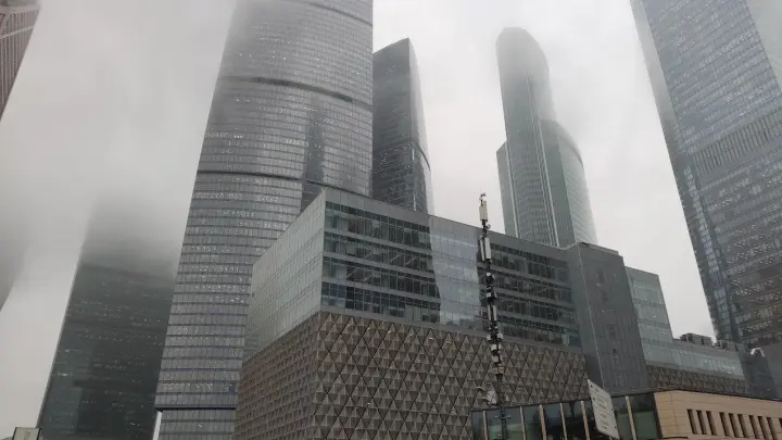 В Москва-Сити задержали больше 20 работников нелегальных криптообменников
