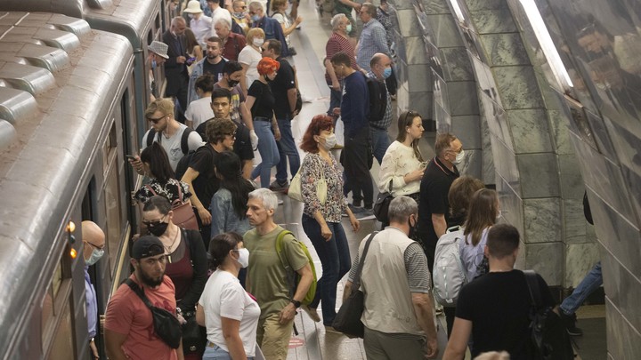 Больше 9 тысяч погибших: Оперштаб обновил данные по COVID в России