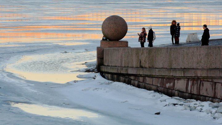 Снег, холода и 15-градусные морозы: синоптики рассказали, что ждёт Петербург в декабре