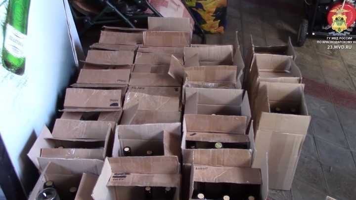 В Динском районе нашли подпольный алкозавод