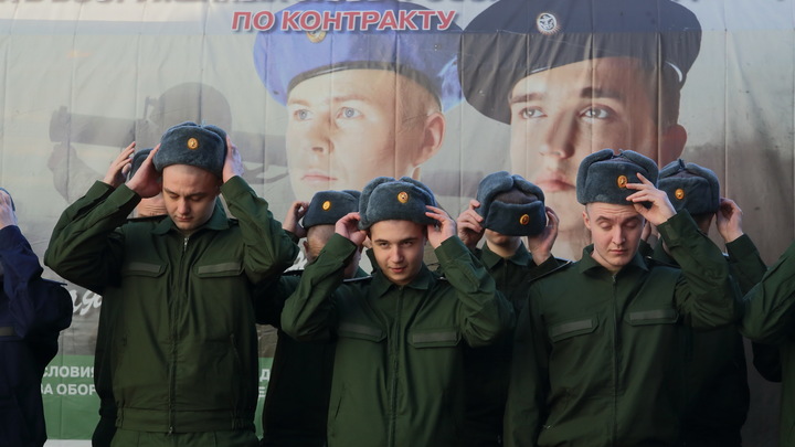 В мэрии рассказали, сколько призывников из Екатеринбурга отправится в армию до конца года