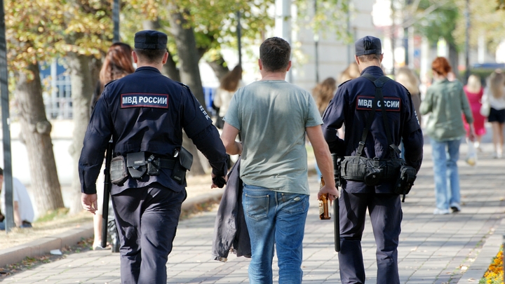 В Петербурге на интимного шантажиста вышли после заявления от отца семиклассницы