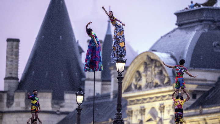 Открытие Олимпиады удостоилось похвалы анти-церкви