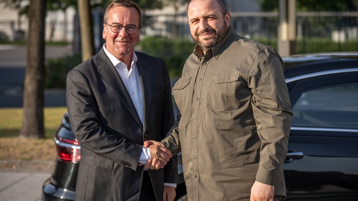 Глава МО Умеров: Запад профинансирует производство дронов и ракет на Украине