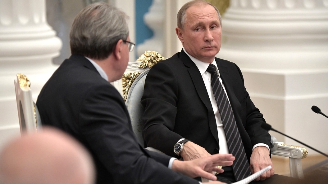 Путин и Атамбаев обсудили отношения России и Киргизии Путин и Атамбаев обсудили отношения России и Киргизии