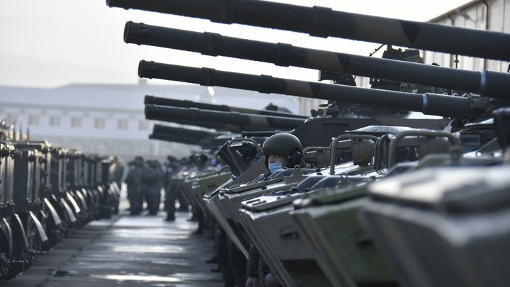 ЗРК Верба, Калашниковы и огнемёты: Россия укрепила вооружение базы в Таджикистане