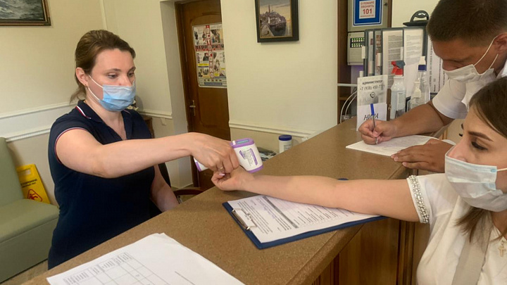 Коронавирус на Кубани к 18 августа: приостановка бронирований на курортах не носит массовый характер