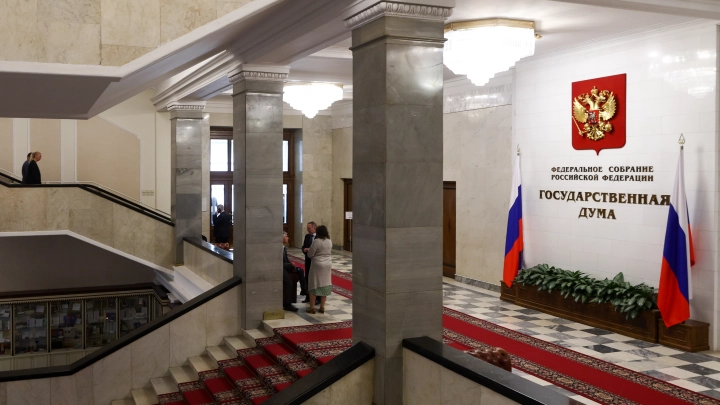 В России ужесточат ответственность за угрозу безопасности страны: Госдума приняла в первом чтении три важных закона