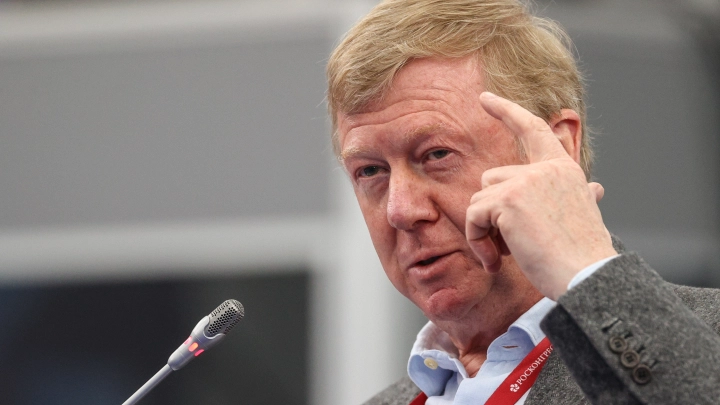 Чубайс продал Россию со скидкой в 99%. Вот что рассказал Глазьев