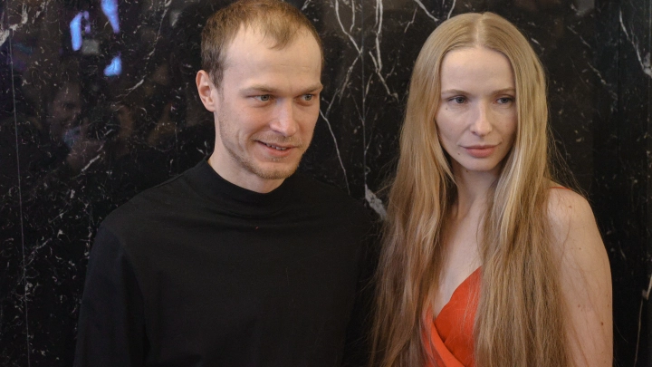 Настоящая женщина: Женой Юры Борисова на вручении Оскара восторгаются в России