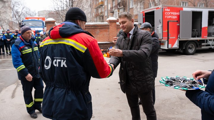 В Новосибирске купили 13 передвижных мастерских для аварийных работ на теплосетях