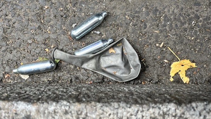 Обломки сбитого шара в Балашихе повредили три дома