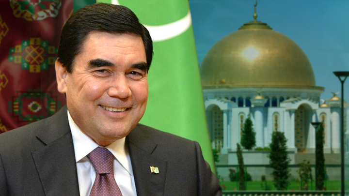 Разжалует генералов в майоры и пишет песни: Самые забавные выходки главы Туркмении
