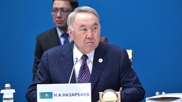 В Сети заподозрили подмену экс-президента Назарбаева в видеообращении