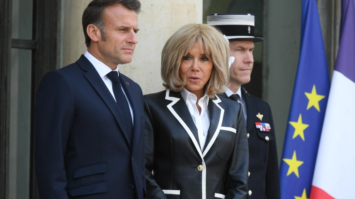 Секреты Макрона уносят в могилу. Депутат найден повешенным. Это месть?