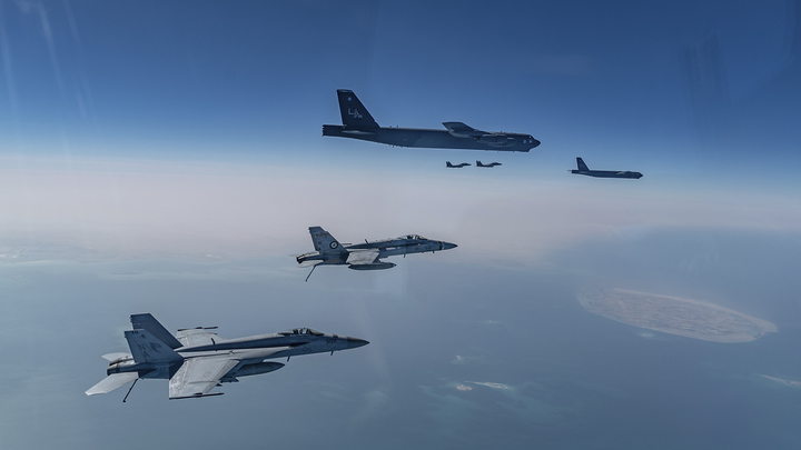 Американские B-52 атаковали террористов в Афганистане