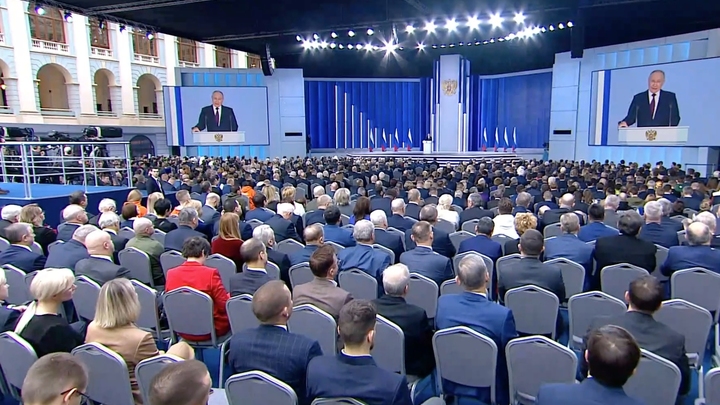 Рогов опроверг украинский фейк о том, что он уснул во время выступления Путина