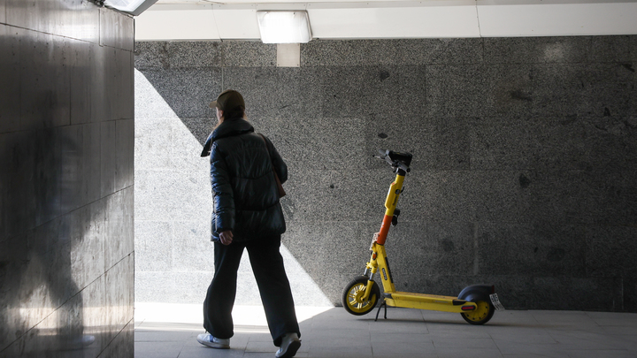 Следком возбудил уголовное дело из-за избиения семьи в Ростове из-за электросамоката