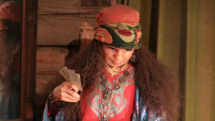 Почему верят магам и гадалкам и как справиться с этими шарлатанами