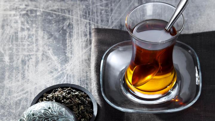 Сжигает жир, пока вы спите: Учёные рассказали о напитке для худеющих