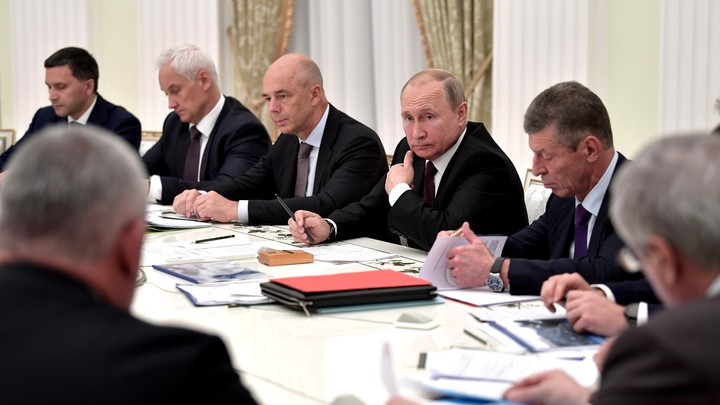 Группа людей подготавливает ситуацию: Михеев указал на признаки назревающего мятежа во власти