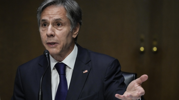 Где у него кнопка?: Блинкен оправдался перед сенаторами за управляемого Байдена