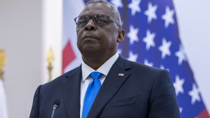 Визит главы Пентагона на Украину грозит новыми провокациями в Донбассе и Керченском проливе