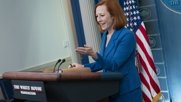 Псаки списала на корпорации решение покинуть Россию