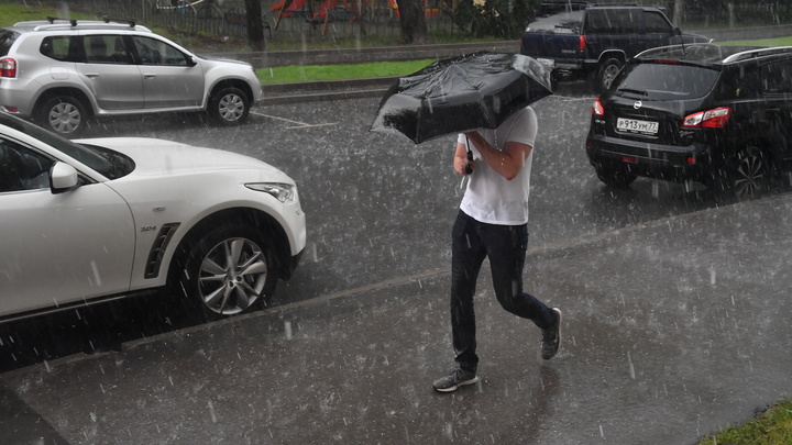 Дожди, грозы, град и ветер: на Кубани до 4 августа продлили штормовое предупреждение по непогоде
