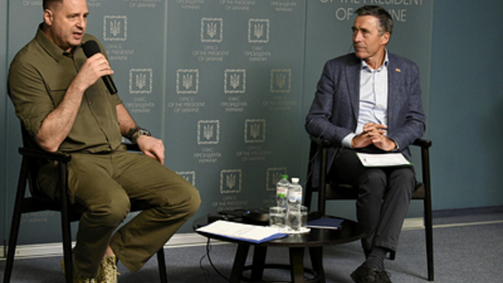 Тайные покровители Киева: На разрушенной Украине миллиарды заработают две фирмы