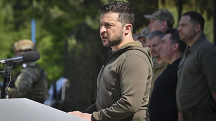 Зеленский пошёл на самоуничтожение. Киев сжигает последние мосты