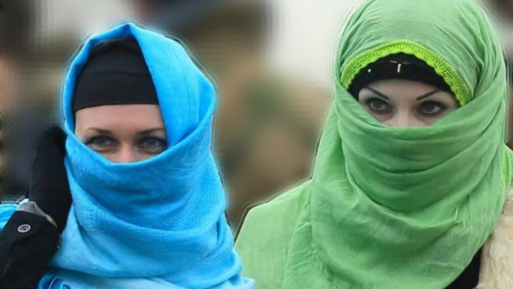 Пациентка в хиджабе стала самостоятельной фигурой после нападения мужа на врача