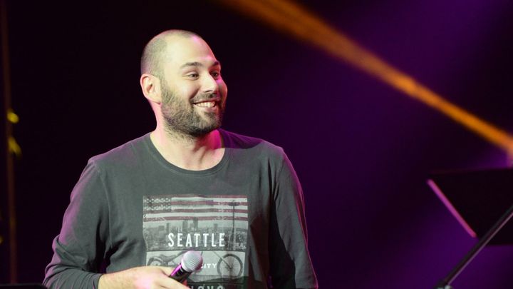 Ты один, зловредный Даллас: Слепаков* пошёл на крайние меры, предав Россию