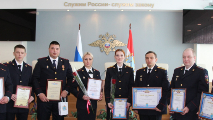Руководство областного главка поздравило сотрудников охранно-конвойных подразделений с праздником