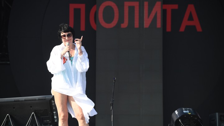 Лолита рассказала о выступлениях в «керогазе»