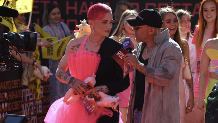 Уроки географии от Милохина: Сахалин - город, ставший островом в Канаде