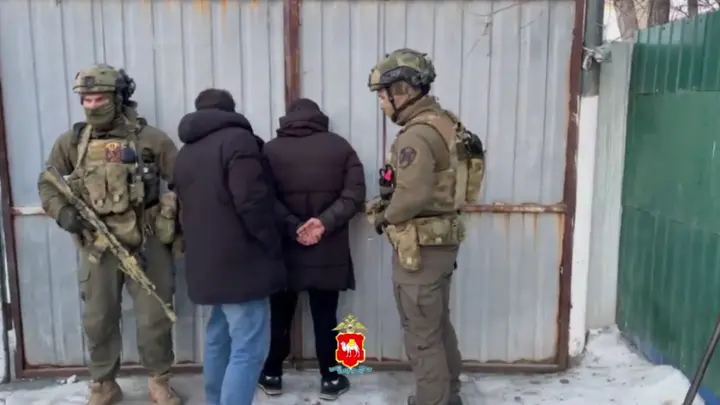 Заглянули в диваны и подполы: полиция снова взялась за цыган Коркино