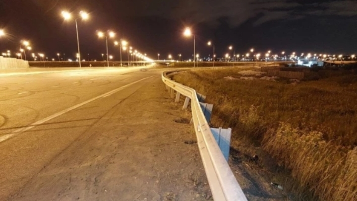 В Екатеринбурге машина влетела в толпу зрителей на нелегальных гонках